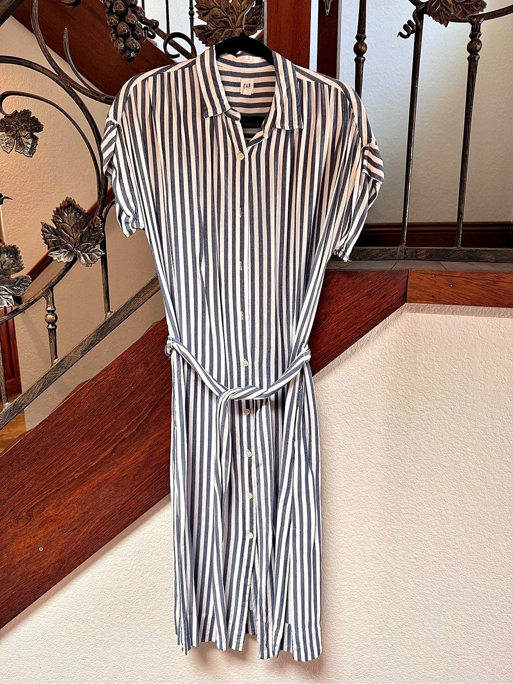 Gap Striped Midi Dress in Blue & White Size Medium